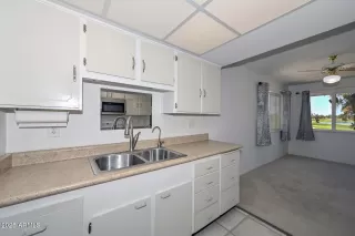 Photo #6: 6878410 Listing