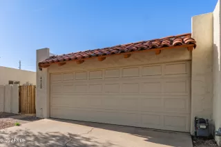 More Details about MLS # 6878466 : 4722 W VIA CYNTHIA