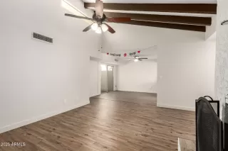 Photo #3: 6878466 Listing