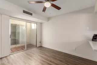 Photo #4: 6878466 Listing