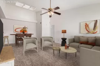 Photo #3: 6878489 Listing