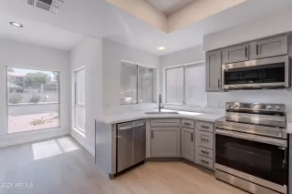 Photo #4: 6878497 Listing