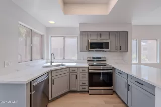 Photo #5: 6878497 Listing