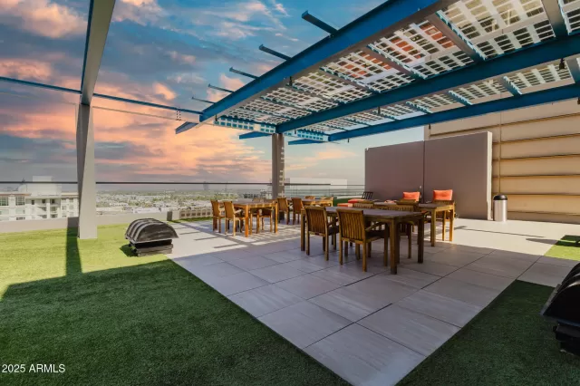 MLS: 6878558 Condo For Sale