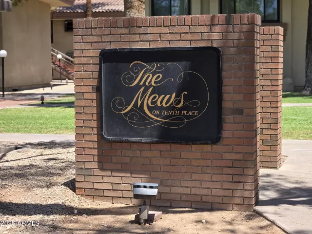 MLS: 6878755 Condo For Sale