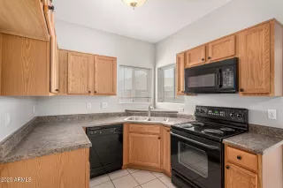 Photo #2: 6878837 Listing 