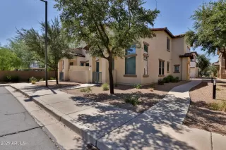 Photo #2: 6878857 Listing