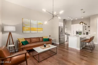 Photo #2: 6878863 Listing