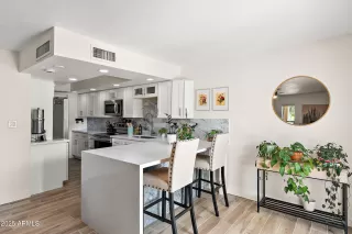 Photo #4: 6878905 Listing 