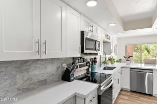 Photo #6: 6878905 Listing 