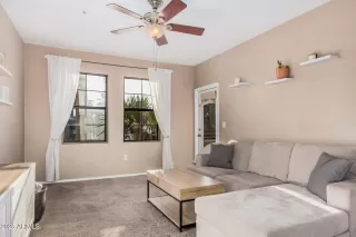 Photo #6: 6878935 Listing