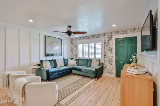 Photo #4: 6878939 Listing