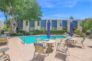 Photo #3: 6879095 Listing