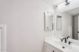 Photo #6: 6879154 Listing