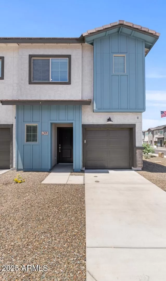 MLS: 6879202 Condo For Sale