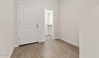 Photo #3: 6879202 Listing