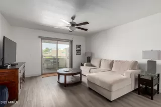 Photo #6: 6879207 Listing 