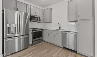 Photo #3: 6879237 Listing