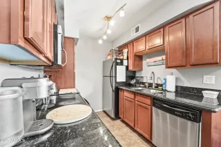 Photo #4: 6879368 Listing