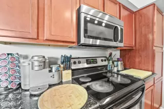 Photo #5: 6879368 Listing