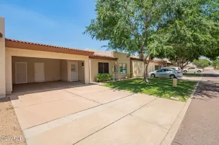 Photo #3: 6879371 Listing