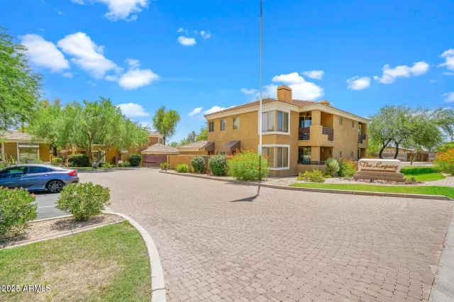 MLS: 6879489 Condo For Sale