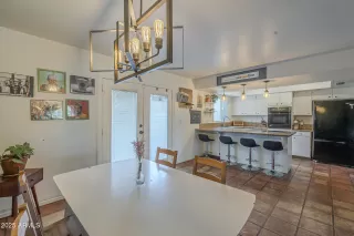 Photo #5: 6879571 Listing 