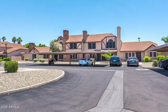 MLS: 6879629 Condo For Sale