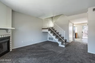 Photo #3: 6879629 Listing