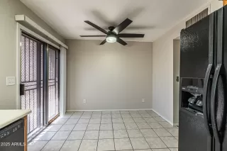 Photo #6: 6879629 Listing