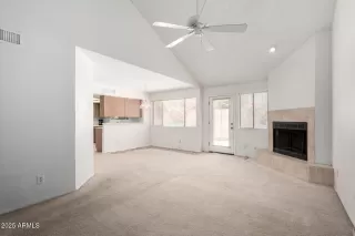 Photo #3: 6879680 Listing