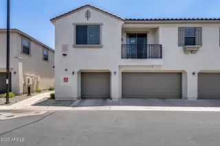 More Details about MLS # 6879721 : 2941 E DARROW STREET