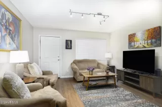 Photo #1: 6879844 Listing 