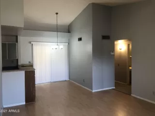 Photo #4: 6879849 Listing 