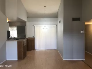 Photo #6: 6879849 Listing 