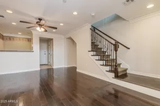 Photo #5: 6879860 Listing