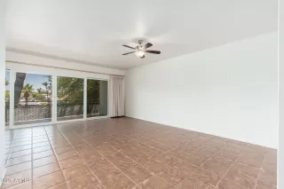 Photo #6: 6879918 Listing