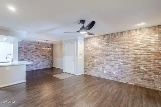 Photo #2: 6879947 Listing 