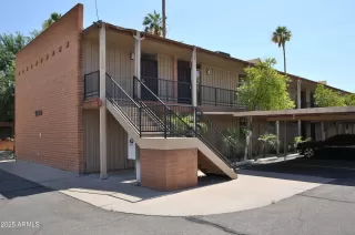 Photo #2: 6879966 Listing 