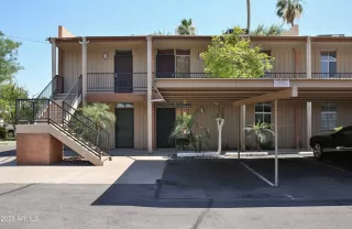 Photo #3: 6879966 Listing 