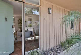 Photo #5: 6879966 Listing 