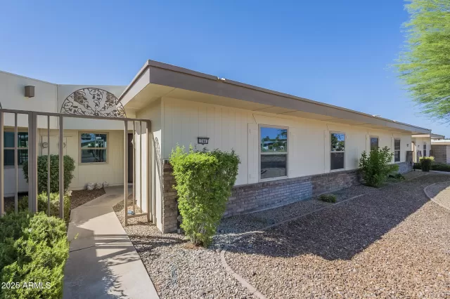 MLS: 6879987 Condo For Sale