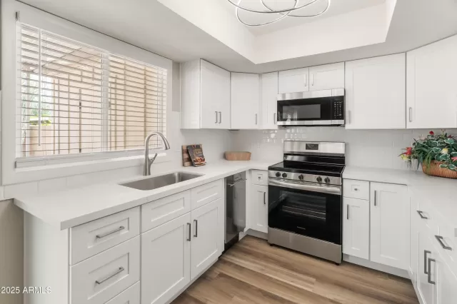 MLS: 6880142 Condo For Sale