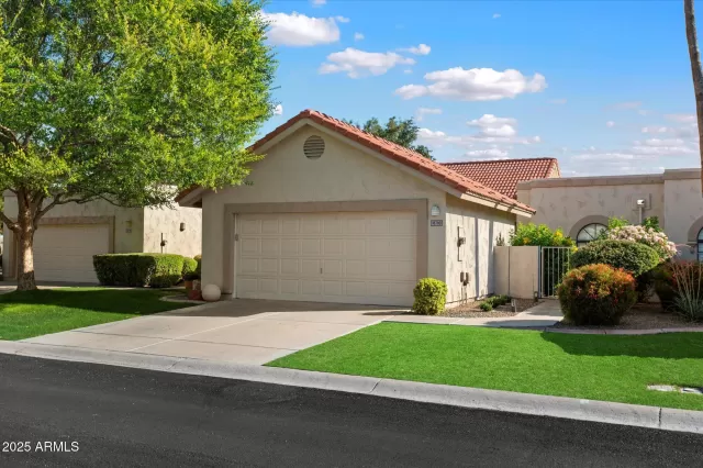 MLS: 6880196 Condo For Sale