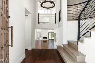 Photo #2: 6880207 Listing