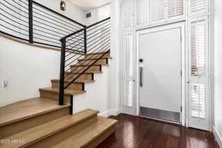 Photo #3: 6880207 Listing