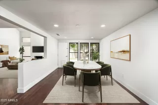 Photo #6: 6880207 Listing