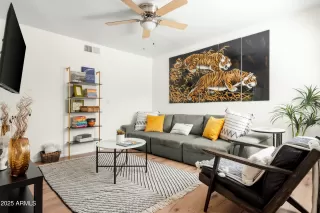 Photo #3: 6880213 Listing