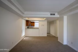 Photo #5: 6880352 Listing 