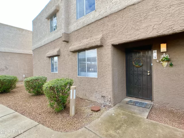 MLS: 6880368 Condo For Sale